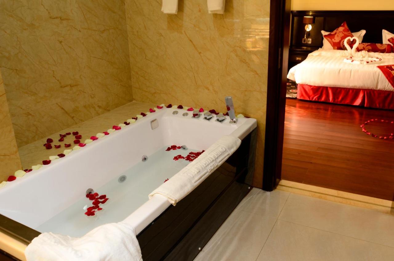 ניירי The White Rhino Hotel מראה חיצוני תמונה