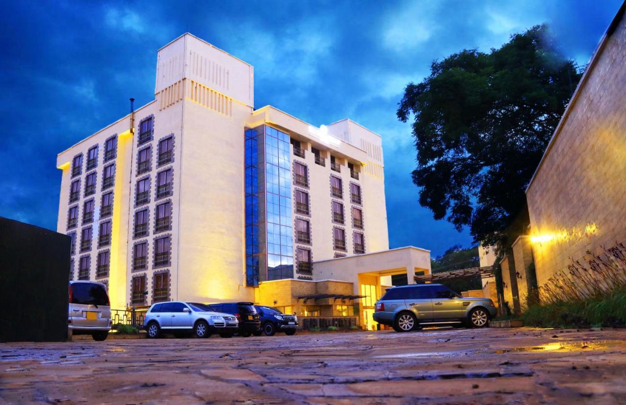 ניירי The White Rhino Hotel מראה חיצוני תמונה